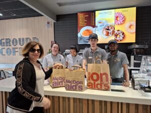 Un panino per contrastare la povertà: a Siena l’iniziativa che sostiene 15 famiglie