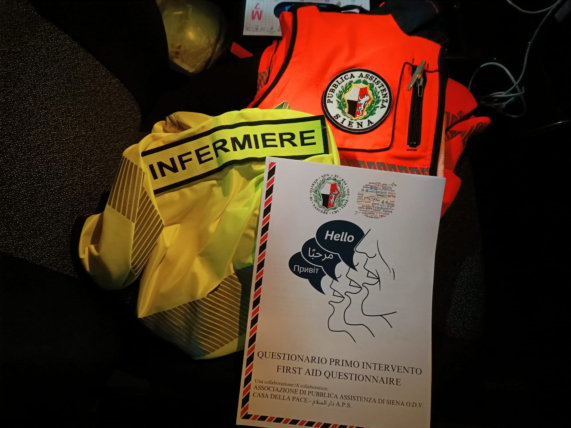 libricino posizionato in-ambulanza ieri primo servizio notturno